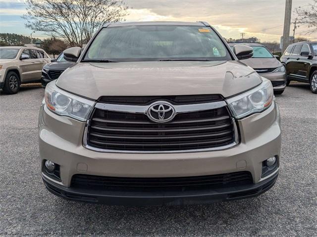 used 2016 Toyota Highlander car, priced at $19,500