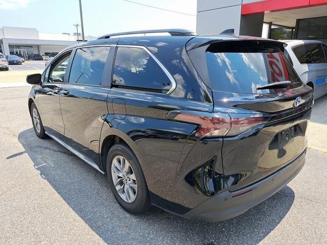 used 2023 Toyota Sienna car, priced at $40,400