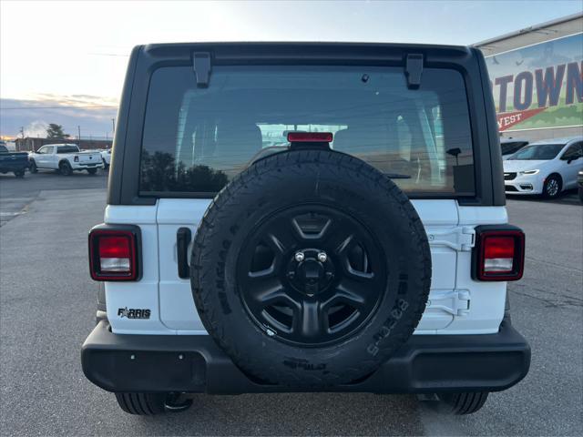 new 2025 Jeep Wrangler car, priced at $41,143