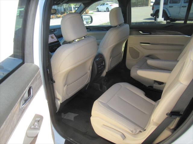 new 2024 Jeep Grand Cherokee L car, priced at $49,804