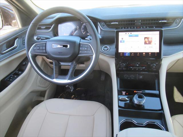 new 2024 Jeep Grand Cherokee L car, priced at $49,804