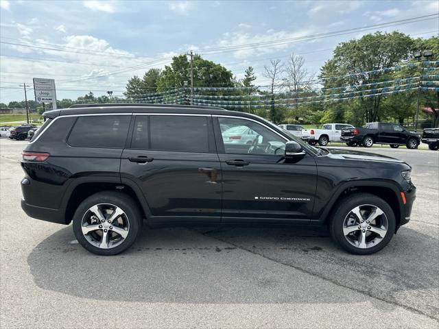 new 2024 Jeep Grand Cherokee L car, priced at $57,371