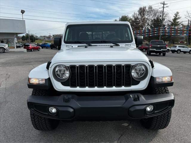 new 2025 Jeep Gladiator car, priced at $41,023