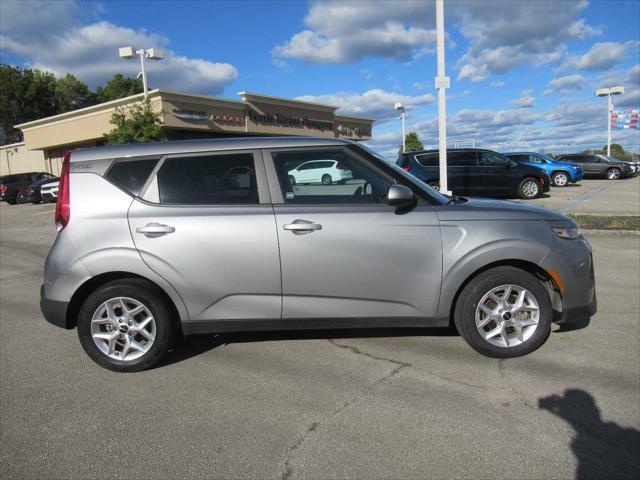 used 2022 Kia Soul car, priced at $14,417