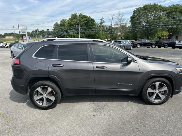 used 2019 Jeep Cherokee car, priced at $11,059