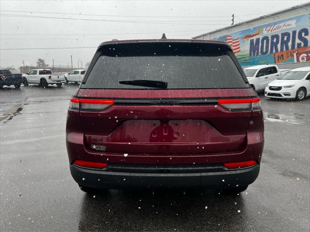 new 2025 Jeep Grand Cherokee car, priced at $44,381