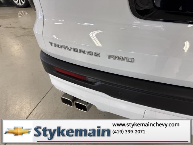 used 2024 Chevrolet Traverse car, priced at $38,851