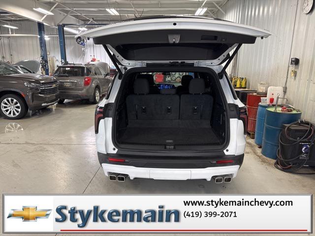 used 2024 Chevrolet Traverse car, priced at $38,851