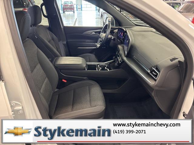 used 2024 Chevrolet Traverse car, priced at $38,851