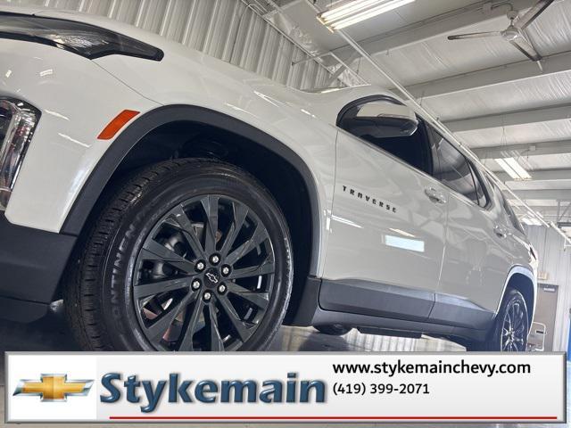 used 2024 Chevrolet Traverse car, priced at $46,658