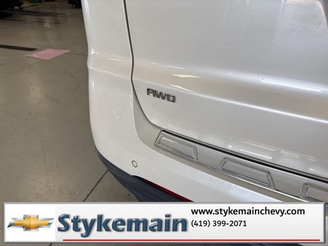 used 2015 Chevrolet Traverse car, priced at $14,290
