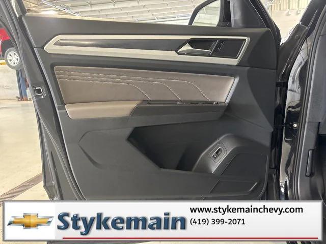 used 2022 Volkswagen Atlas Cross Sport car, priced at $29,000