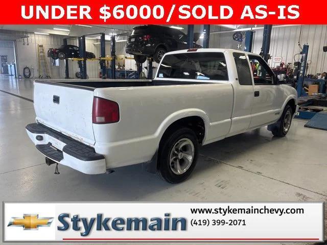 used 2000 Chevrolet S-10 car, priced at $4,400