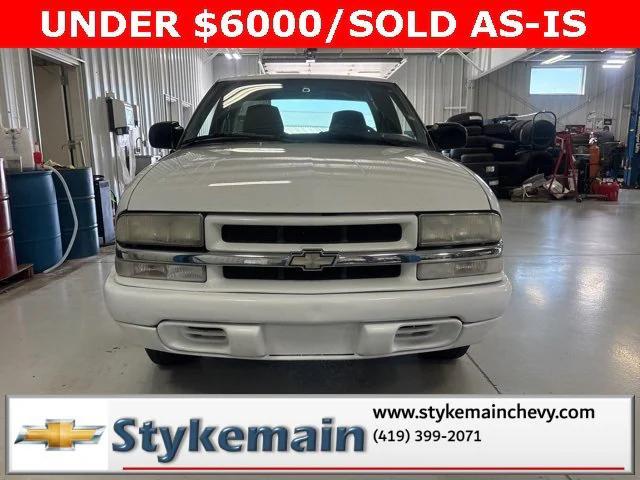 used 2000 Chevrolet S-10 car, priced at $4,400