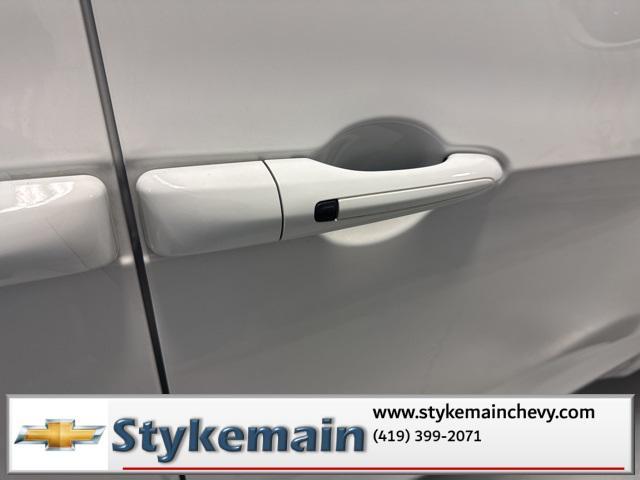 used 2022 Chrysler Pacifica car, priced at $24,958