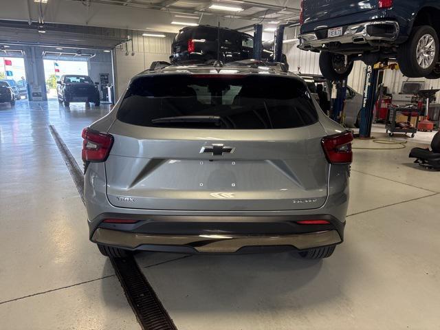 new 2025 Chevrolet Trax car, priced at $26,955