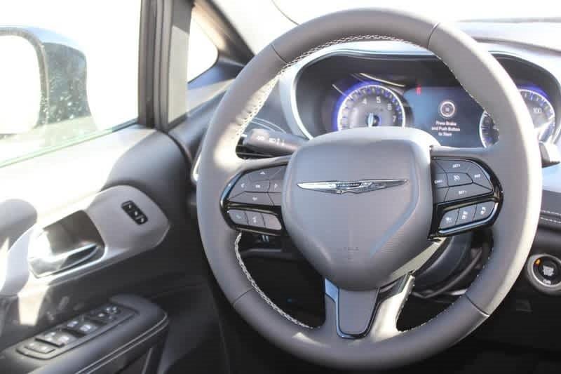 new 2025 Chrysler Pacifica car, priced at $47,723