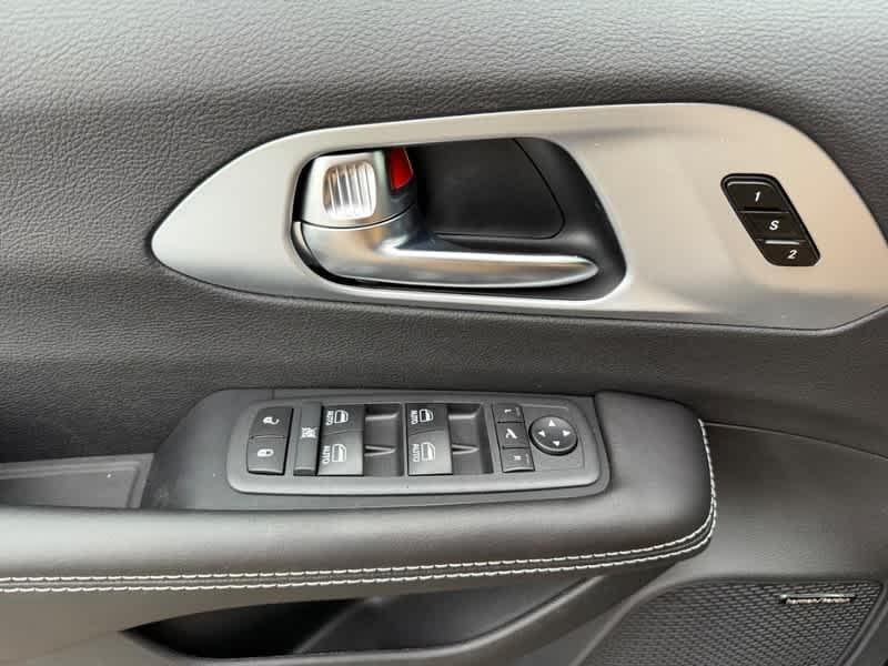 new 2026 Chrysler Pacifica car, priced at $54,075