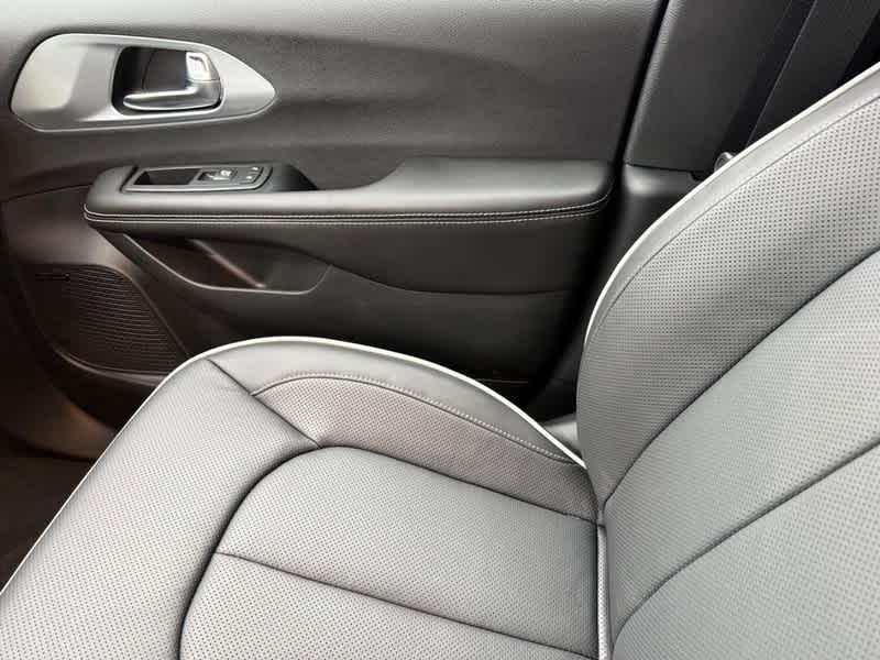 new 2026 Chrysler Pacifica car, priced at $54,075