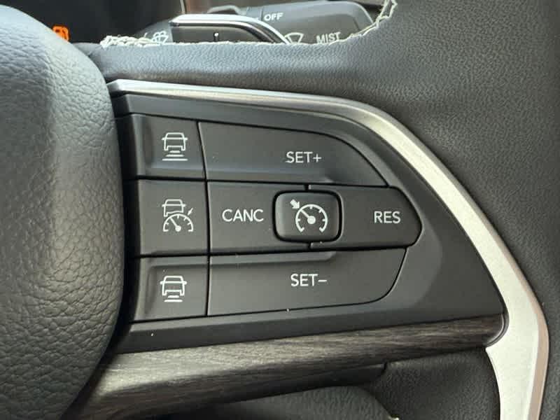 new 2025 Jeep Grand Cherokee car, priced at $45,506
