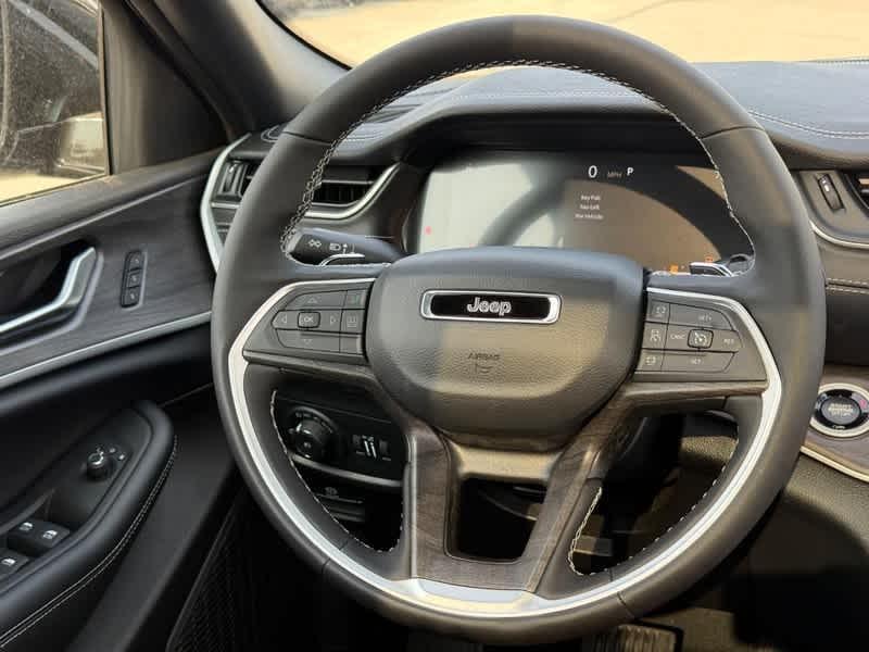 new 2025 Jeep Grand Cherokee car, priced at $45,506