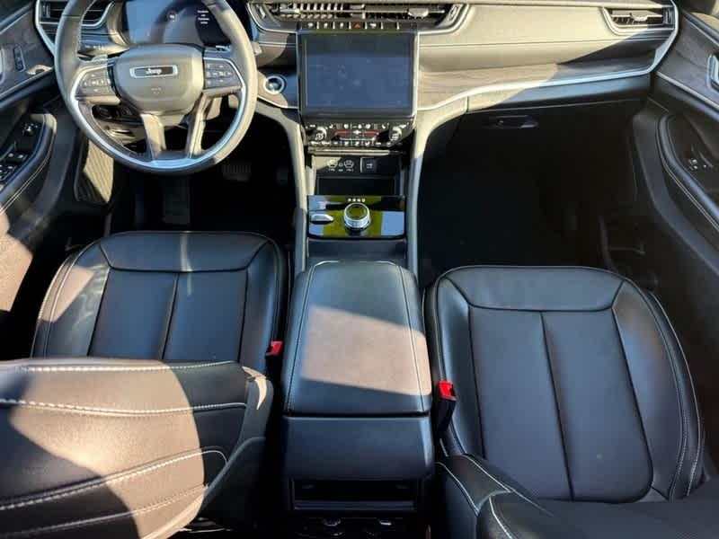 used 2025 Jeep Grand Cherokee car, priced at $41,998