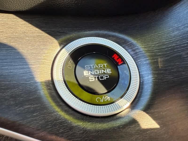 used 2025 Jeep Grand Cherokee car, priced at $41,998