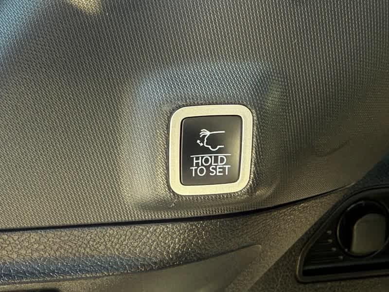 used 2025 Jeep Grand Cherokee car, priced at $41,998