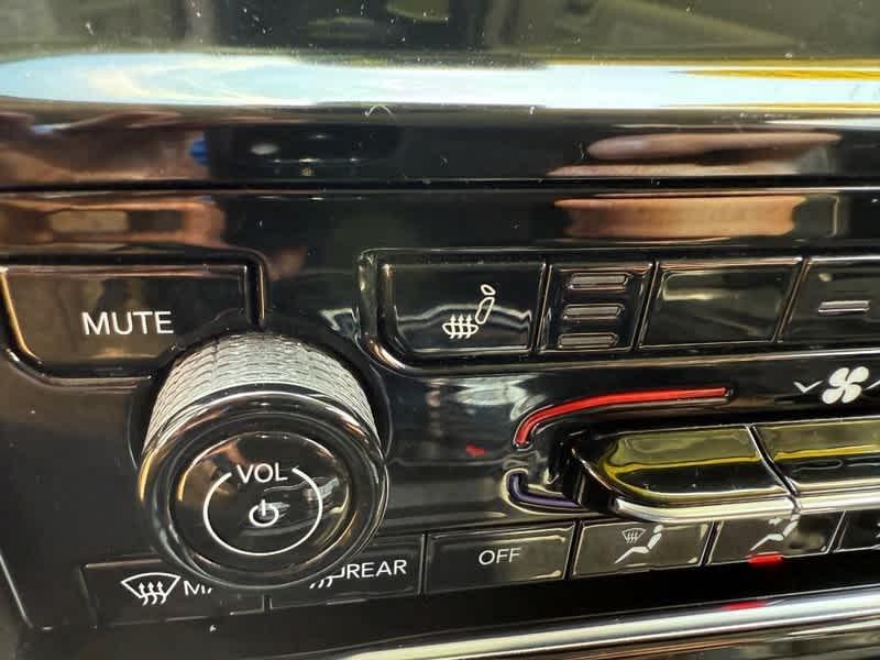 used 2022 Jeep Grand Cherokee L car, priced at $34,247