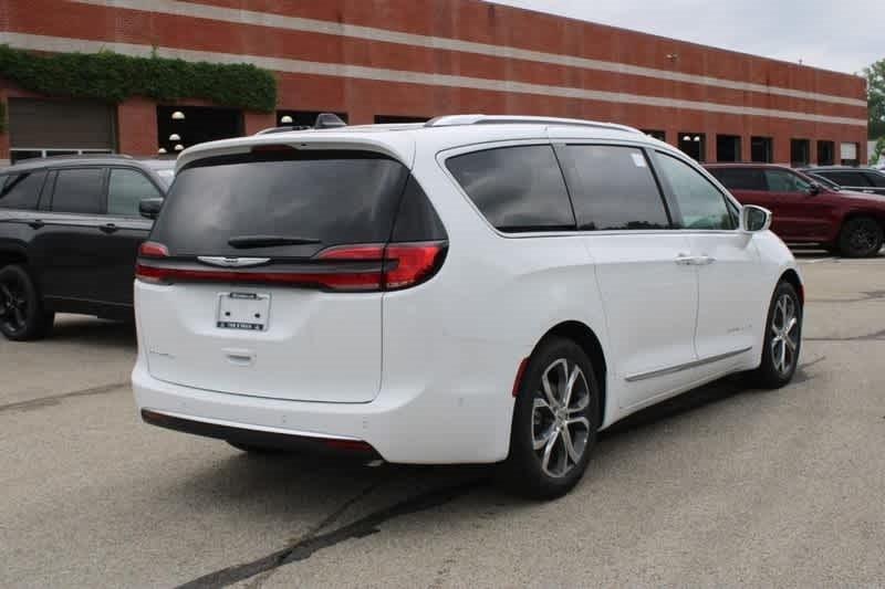 new 2024 Chrysler Pacifica car, priced at $54,140