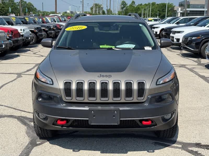 used 2016 Jeep Cherokee car, priced at $15,859