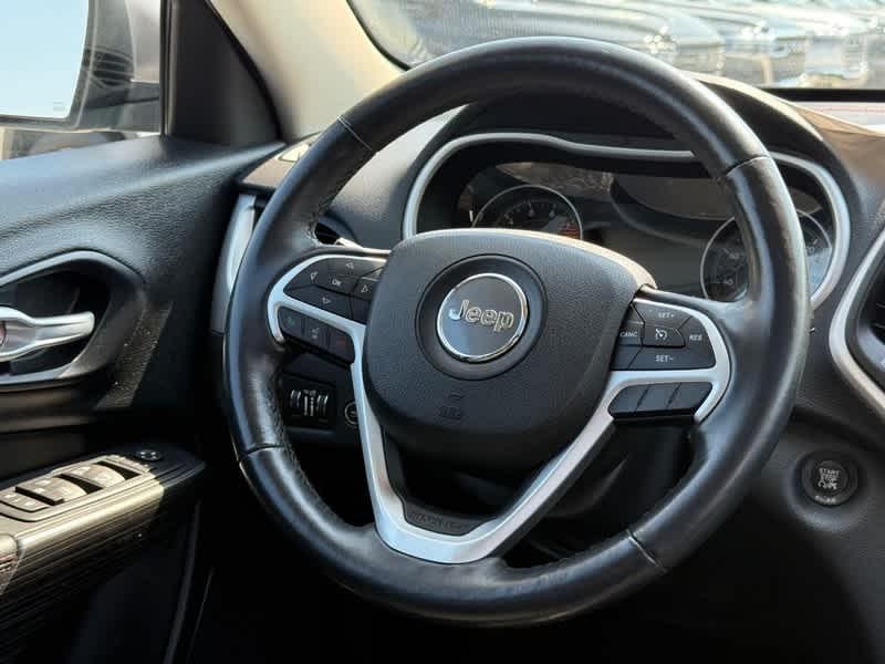 used 2016 Jeep Cherokee car, priced at $15,859