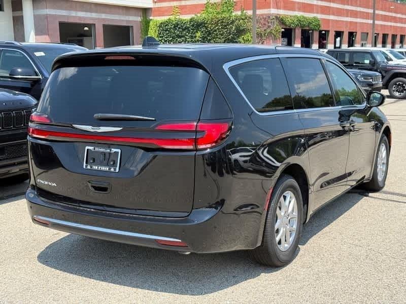new 2025 Chrysler Pacifica car, priced at $41,692
