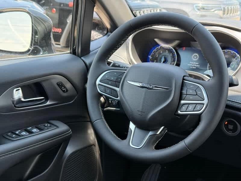 new 2025 Chrysler Pacifica car, priced at $41,692