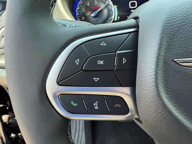 new 2025 Chrysler Pacifica car, priced at $41,692