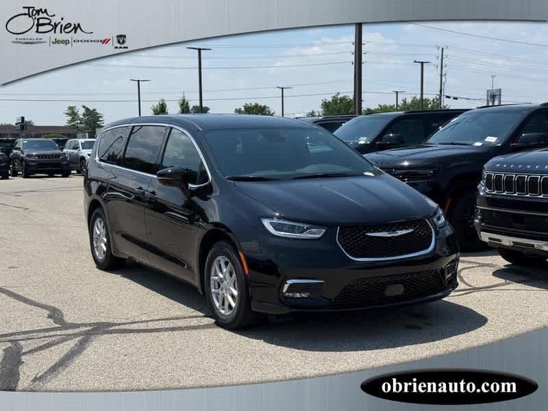 new 2025 Chrysler Pacifica car, priced at $41,692