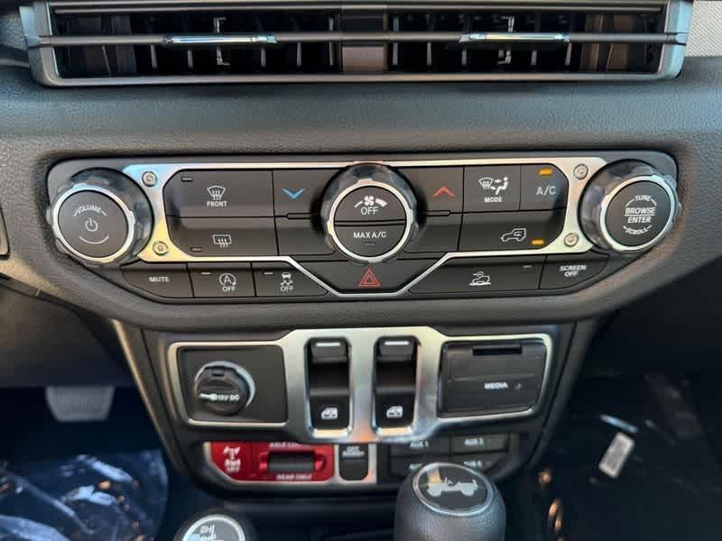 new 2025 Jeep Wrangler car, priced at $41,728