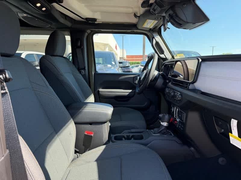 new 2025 Jeep Wrangler car, priced at $41,728