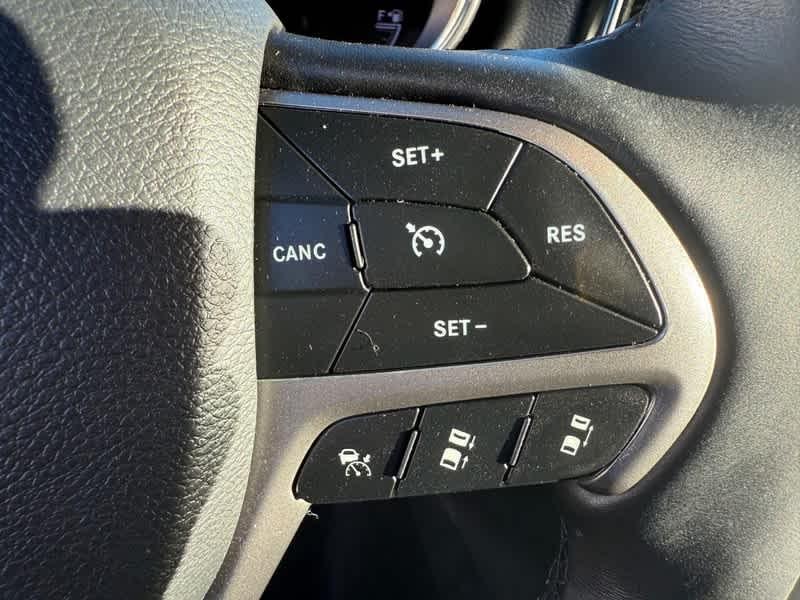 used 2021 Jeep Grand Cherokee car, priced at $29,873