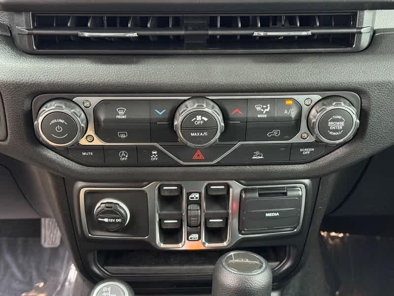 new 2026 Jeep Gladiator car, priced at $46,929