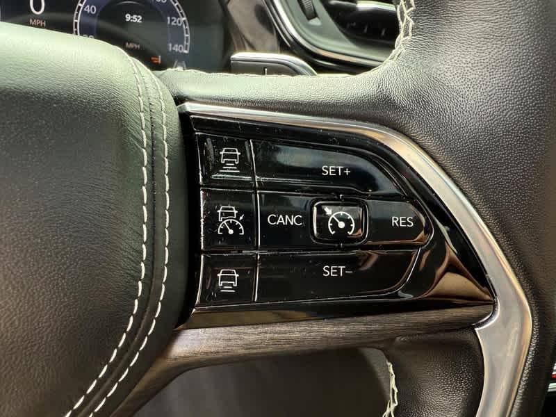 used 2022 Jeep Grand Cherokee car, priced at $40,988