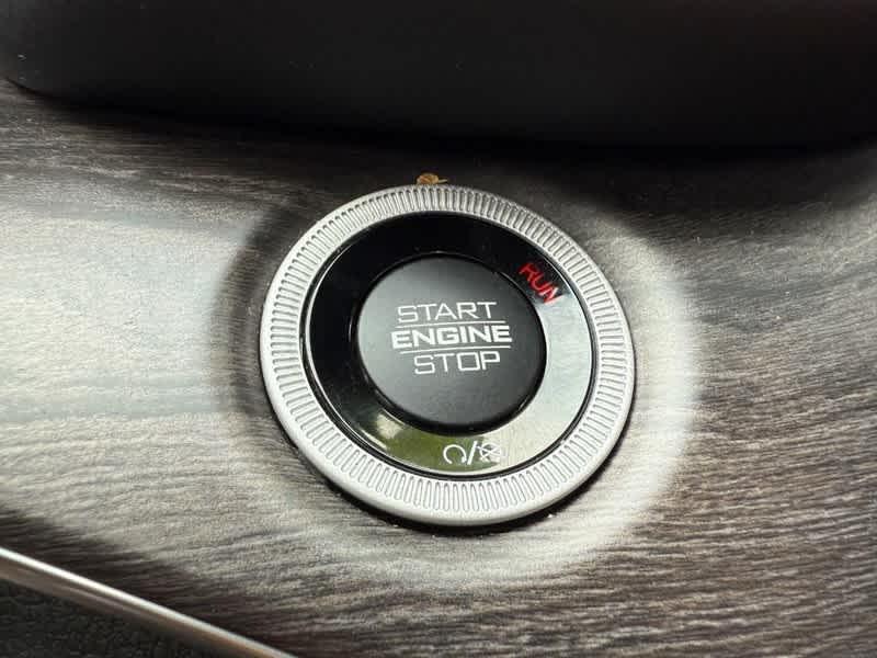 used 2022 Jeep Grand Cherokee car, priced at $40,988