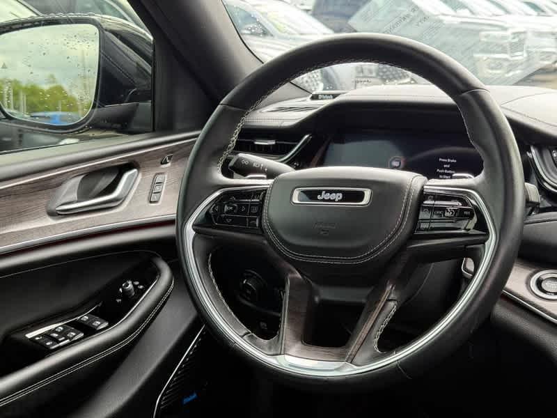 used 2022 Jeep Grand Cherokee car, priced at $40,988