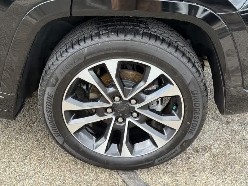 used 2022 Jeep Grand Cherokee car, priced at $40,988