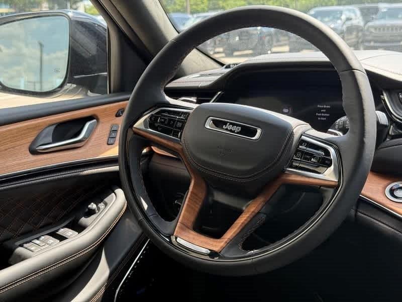new 2025 Jeep Grand Cherokee L car, priced at $64,008
