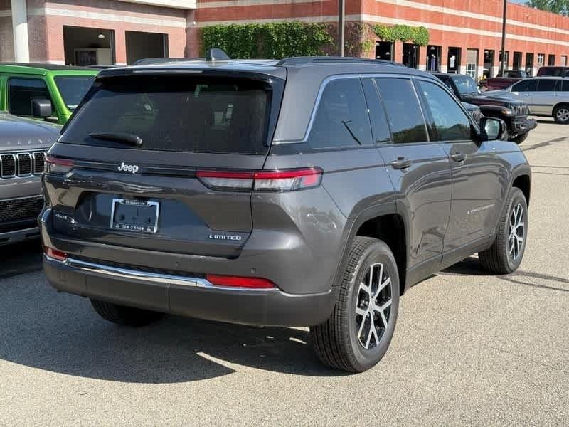 new 2025 Jeep Grand Cherokee car, priced at $45,506