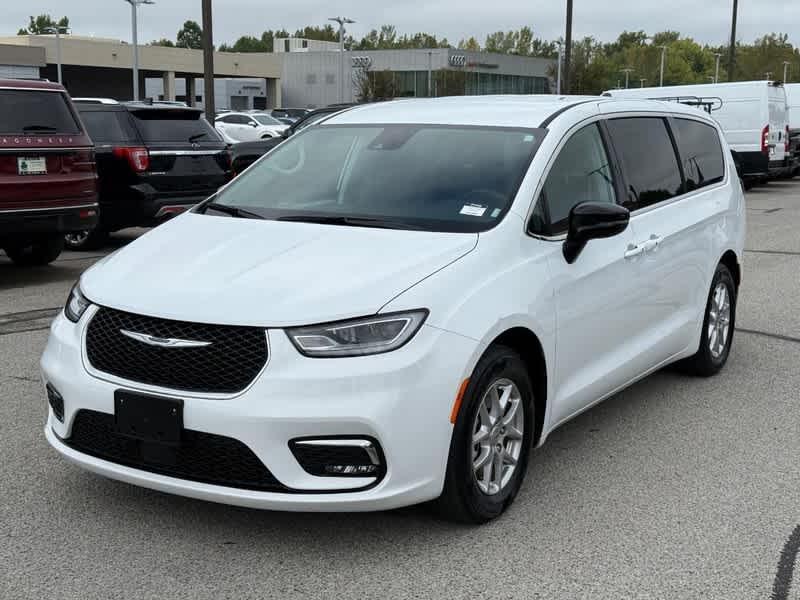 used 2024 Chrysler Pacifica car, priced at $31,988