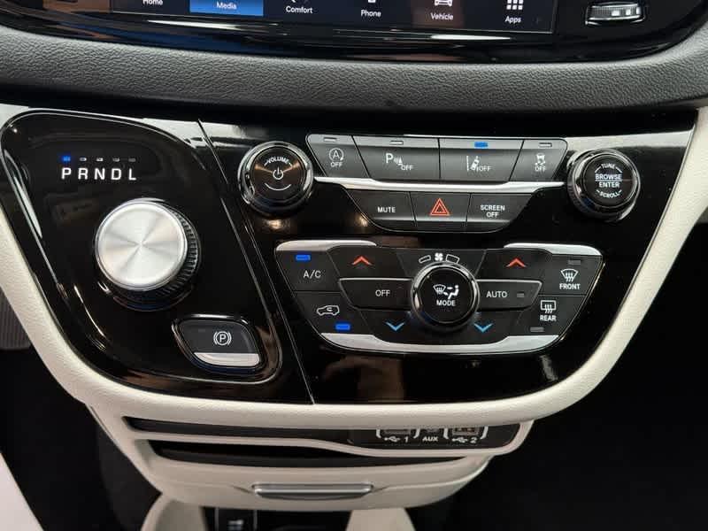 used 2024 Chrysler Pacifica car, priced at $31,988