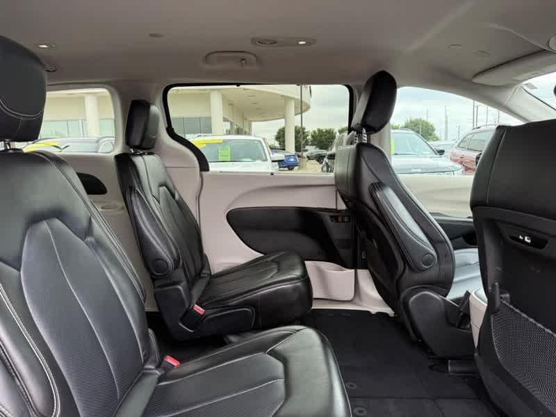 used 2024 Chrysler Pacifica car, priced at $31,988