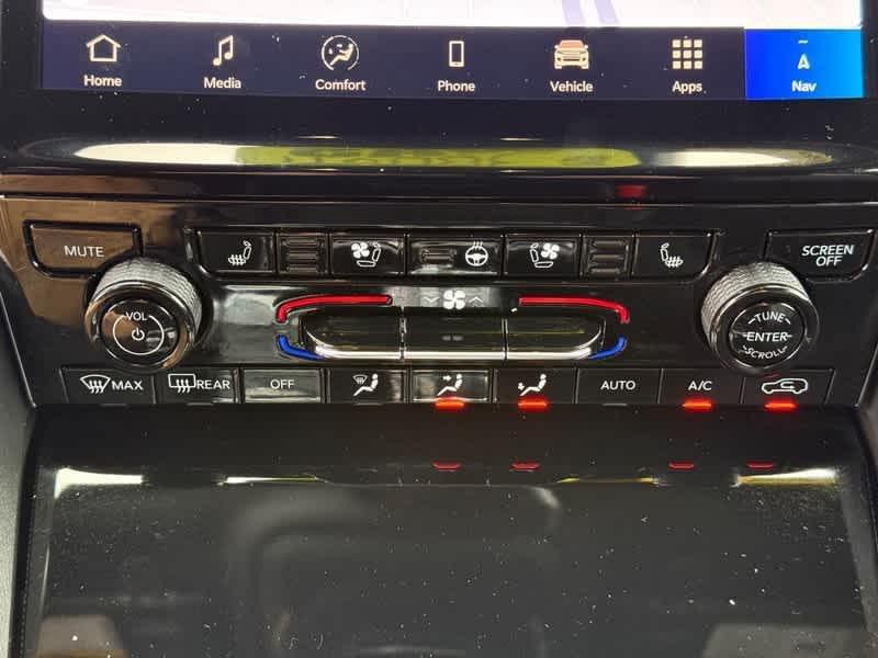 used 2024 Jeep Grand Cherokee car, priced at $37,988